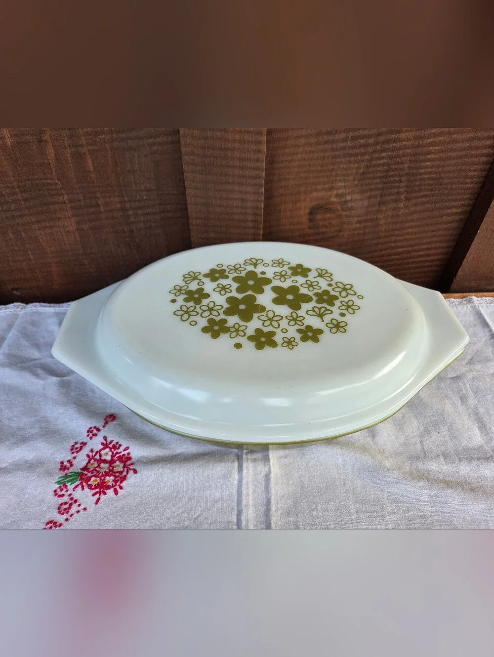 Pyrex vintage green